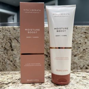 4 for $32 ~ Stocking Stuffers ~ Full Size Vita Liberata Moisture Boost Lotion